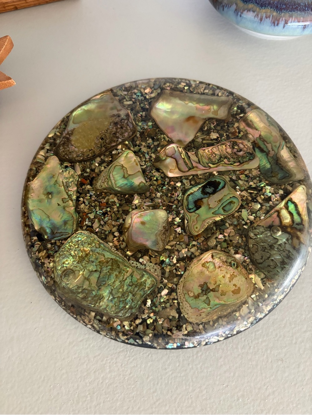 MCM Footed Trivet Abalone Vintage Kitchen Home Decor Handcrafted Laguna Beach - Picture 2 of 8